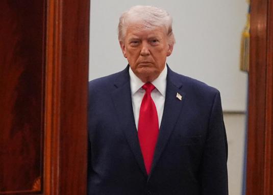 最近特朗普眼看两边在巴基斯坦谈了21小时啥协议，没捞着就散伙了，他竟然放话伊朗想