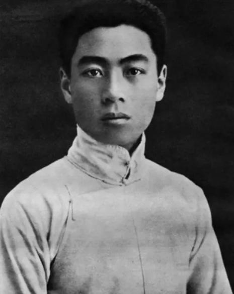 周恩来三位母亲成就他的一生，弥留之际的最后一句话，引医生落泪
1976年1月8日