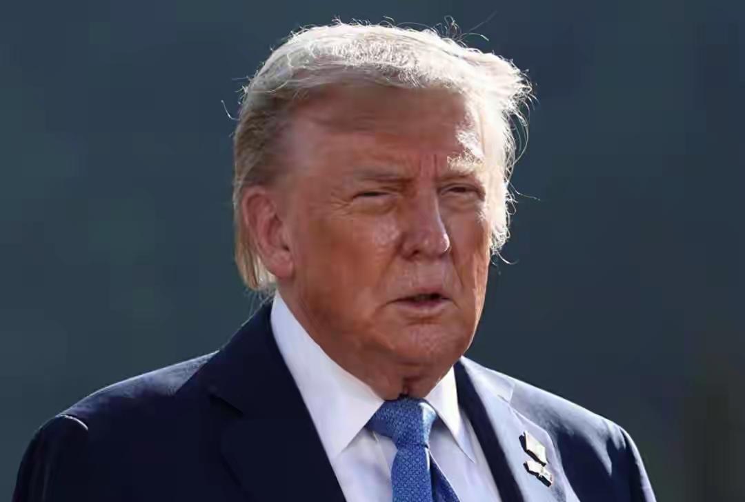 11月23日，美乌在瑞士谈判，焦点是特朗普提出的28条。乌拒绝认怂，美被迫修改部