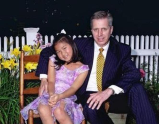 “你要是能怀孕，我们就结婚！”2006年，英国69岁亿万富翁爱上中国33岁女外卖