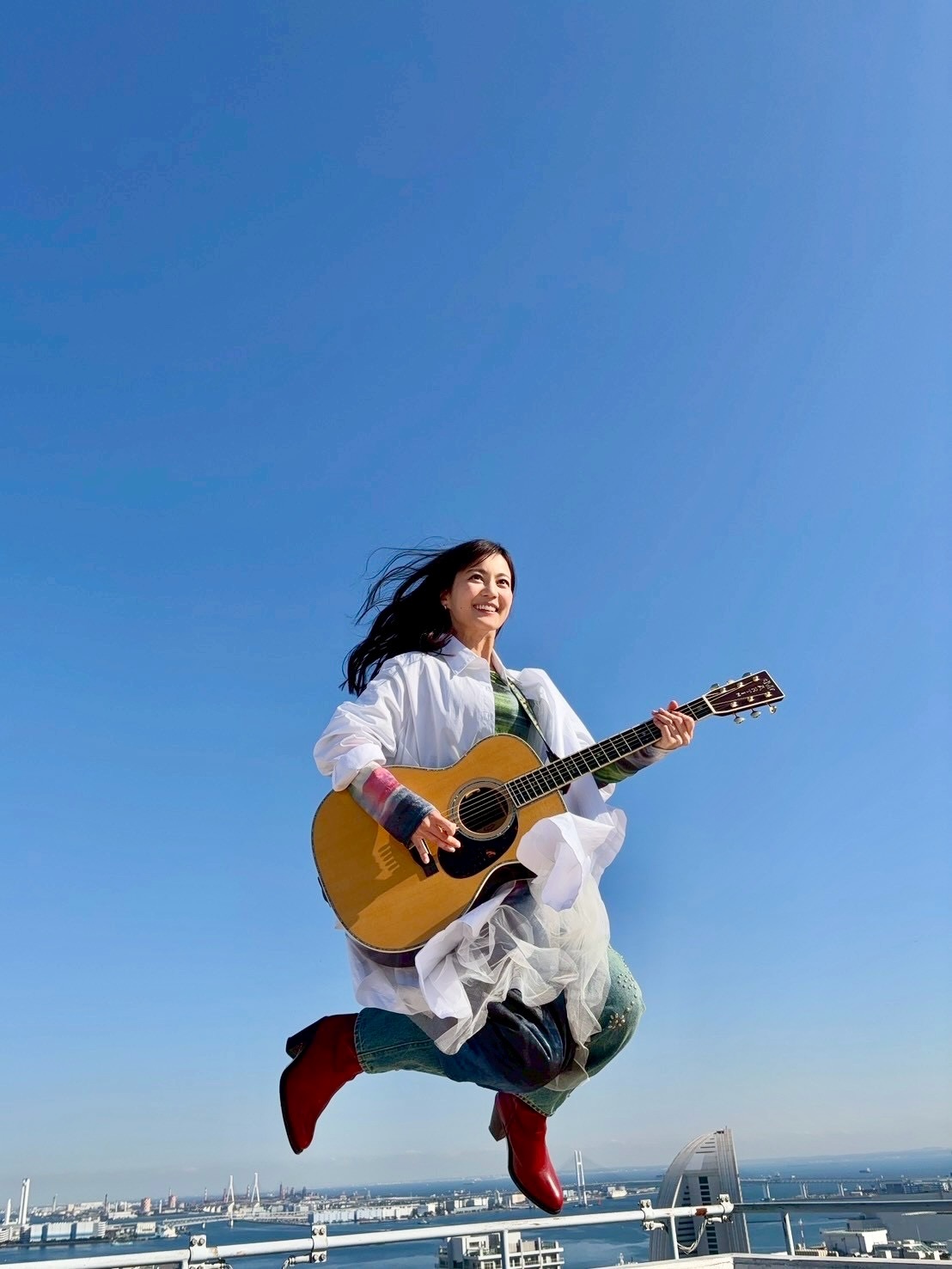 生田絵梨花「三ツ矢サイダー新CM💚　オフショットめっちゃ快晴でした～！今回なん