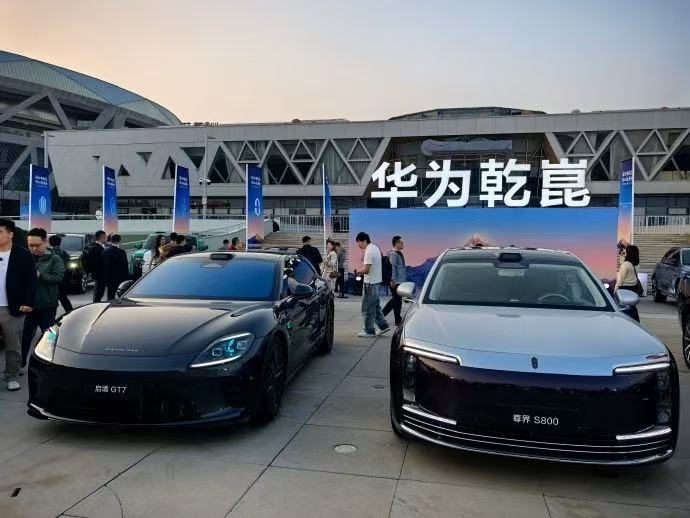 华为乾崑花180亿研究如何开得更好真正令人心生敬佩的，从来不是空洞的口号，而是脚