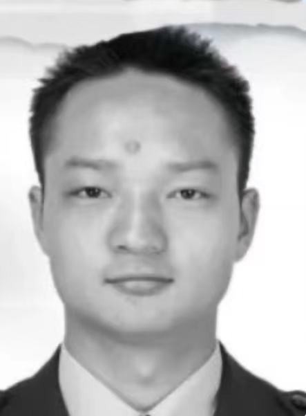 缉毒英雄陈重章，于2014年2月17日，不幸牺牲。时年34岁。 人民评价他：不是
