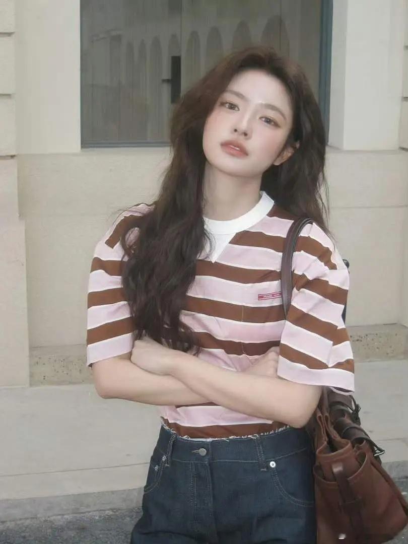 一直很喜欢徐若晗的风格 文艺气息 