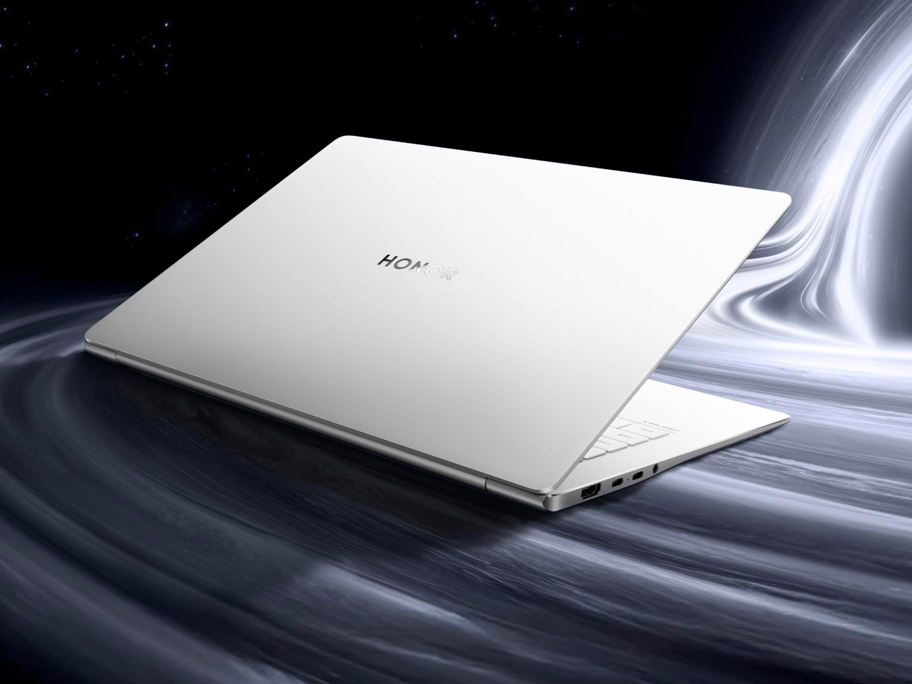 有一些PC厂商之前还因为华子不能Windows而沾沾自喜，没想到回头差点被耀子打