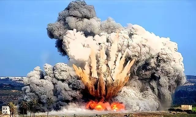 出大事了，伊朗导弹精准斩首！11国对美国发出通牒，特朗普变脸 大家听说了吗，就在