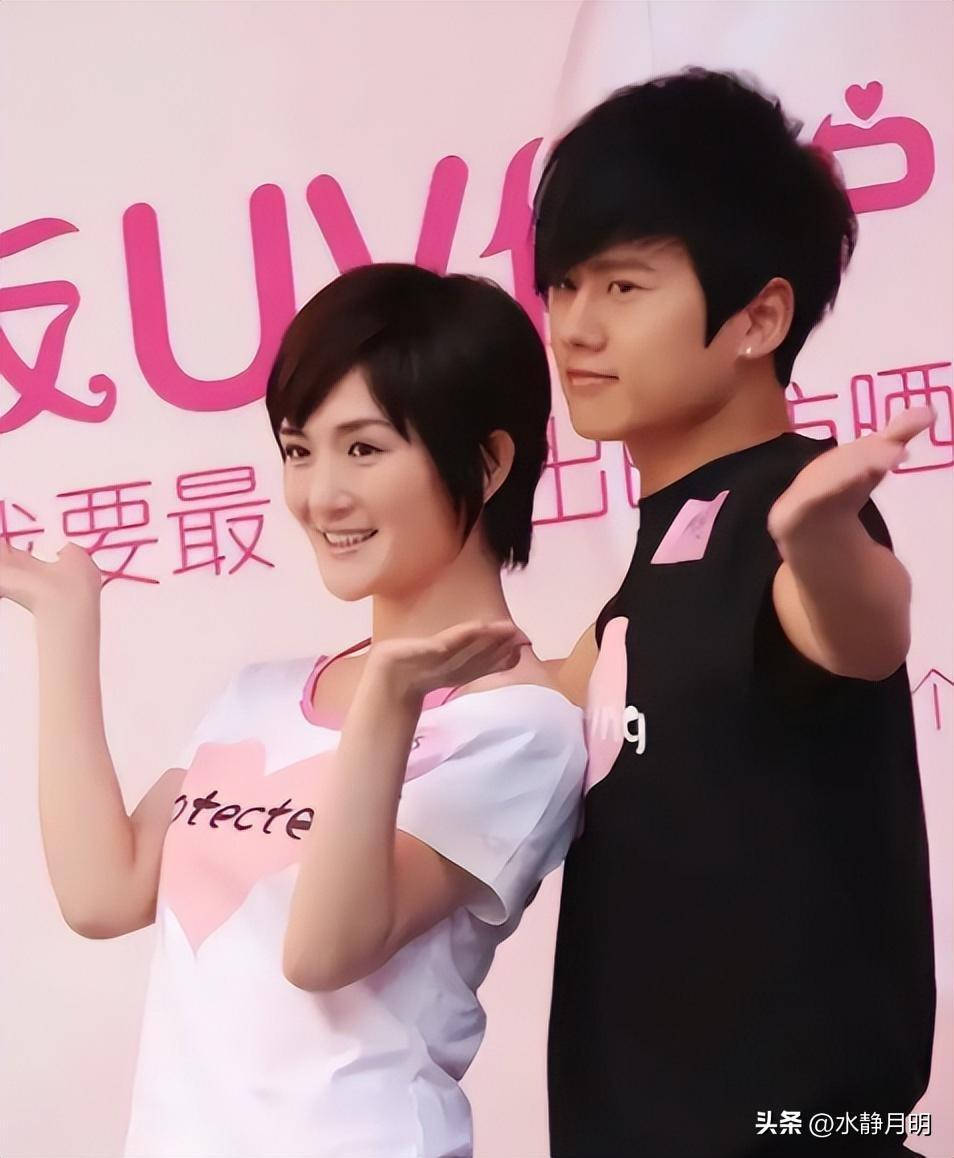 谢娜是不是小三我不知道，谢娜和张杰是不是那么恩爱我也不知道。我只知道谢娜这一举动