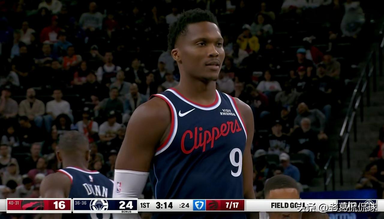 快船三当家马瑟林的造犯规能力真是太强了！在今天快船主场以119：94大胜猛龙的比