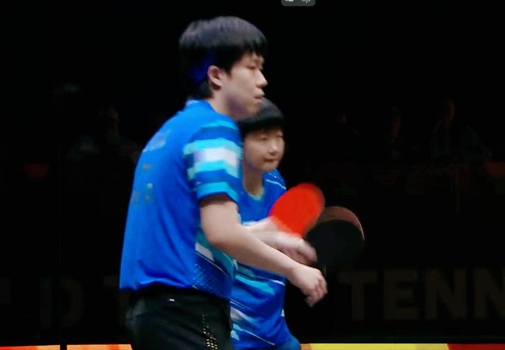 孙颖莎没有放弃混双！
她决定继续打！

孙颖莎是脚踝有伤，
申裕斌是膝盖有伤，