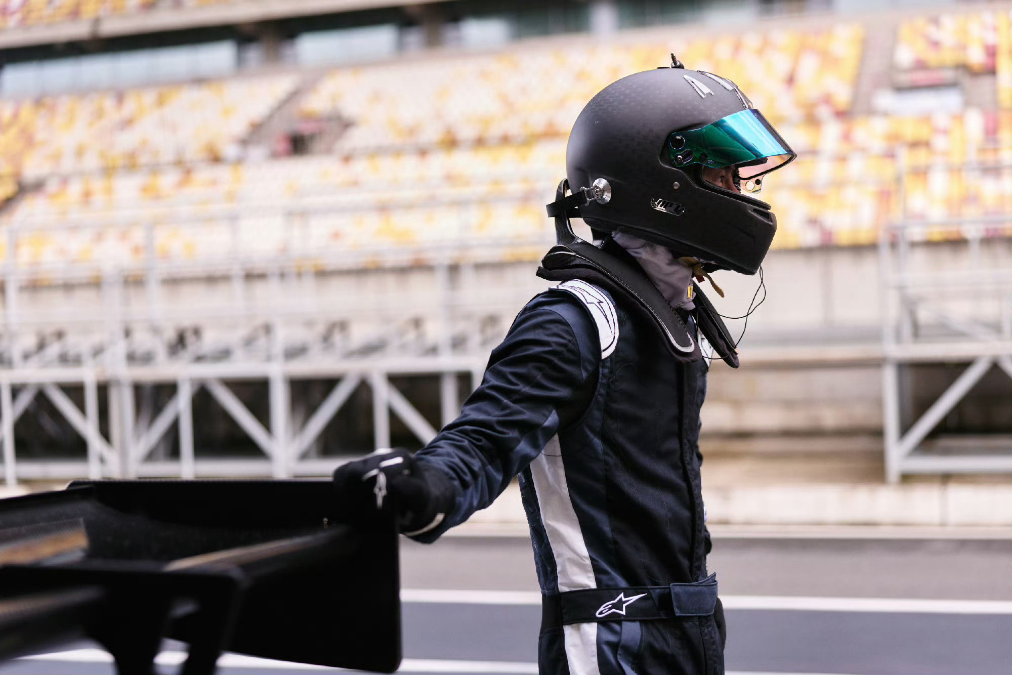 王一博85racing 期待王一博，上海赛车场正赛见💚​​​