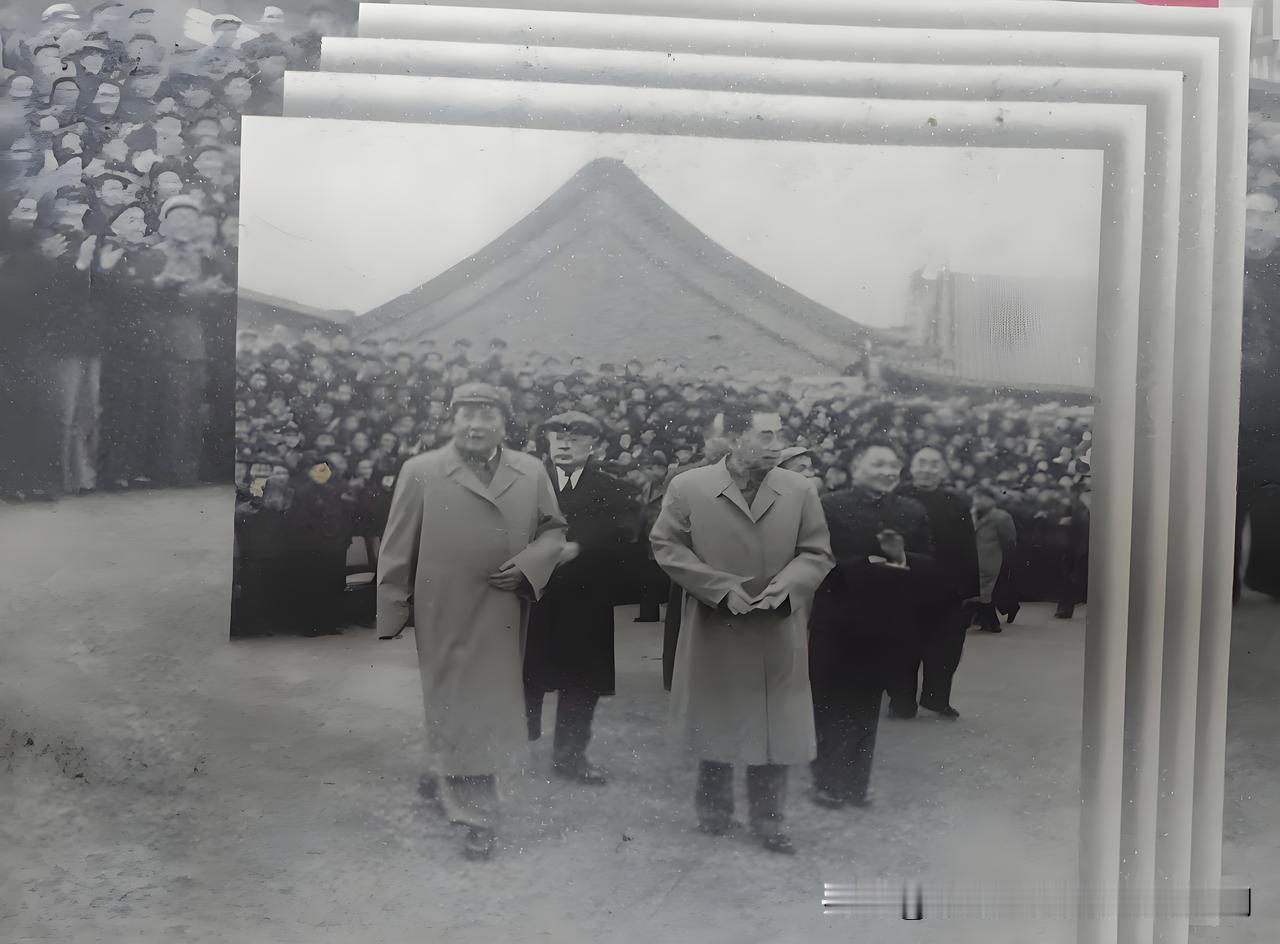 五十年代中南海：一张很少见的毛主席照片

【纪念毛主席逝世50周年专题图文（24