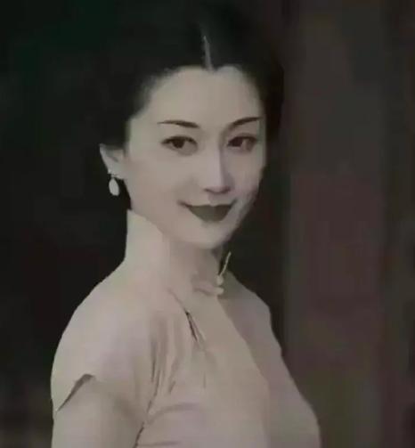 1948年，国民党团长楼将亮的夫人陈愉，在武汉一家医院内被6人轮奸。虽然说这是军