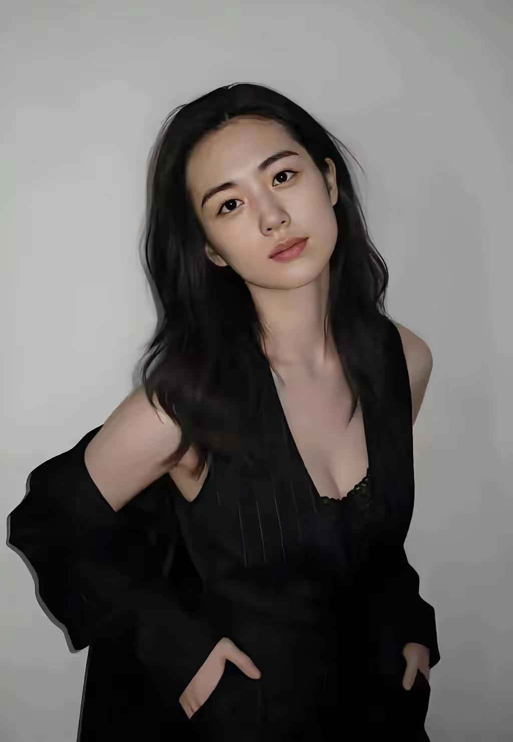 女人是经不住男人磨的。正所谓树怕摇，女怕撩，男人只要肯在一个女人身上倾注时间，反