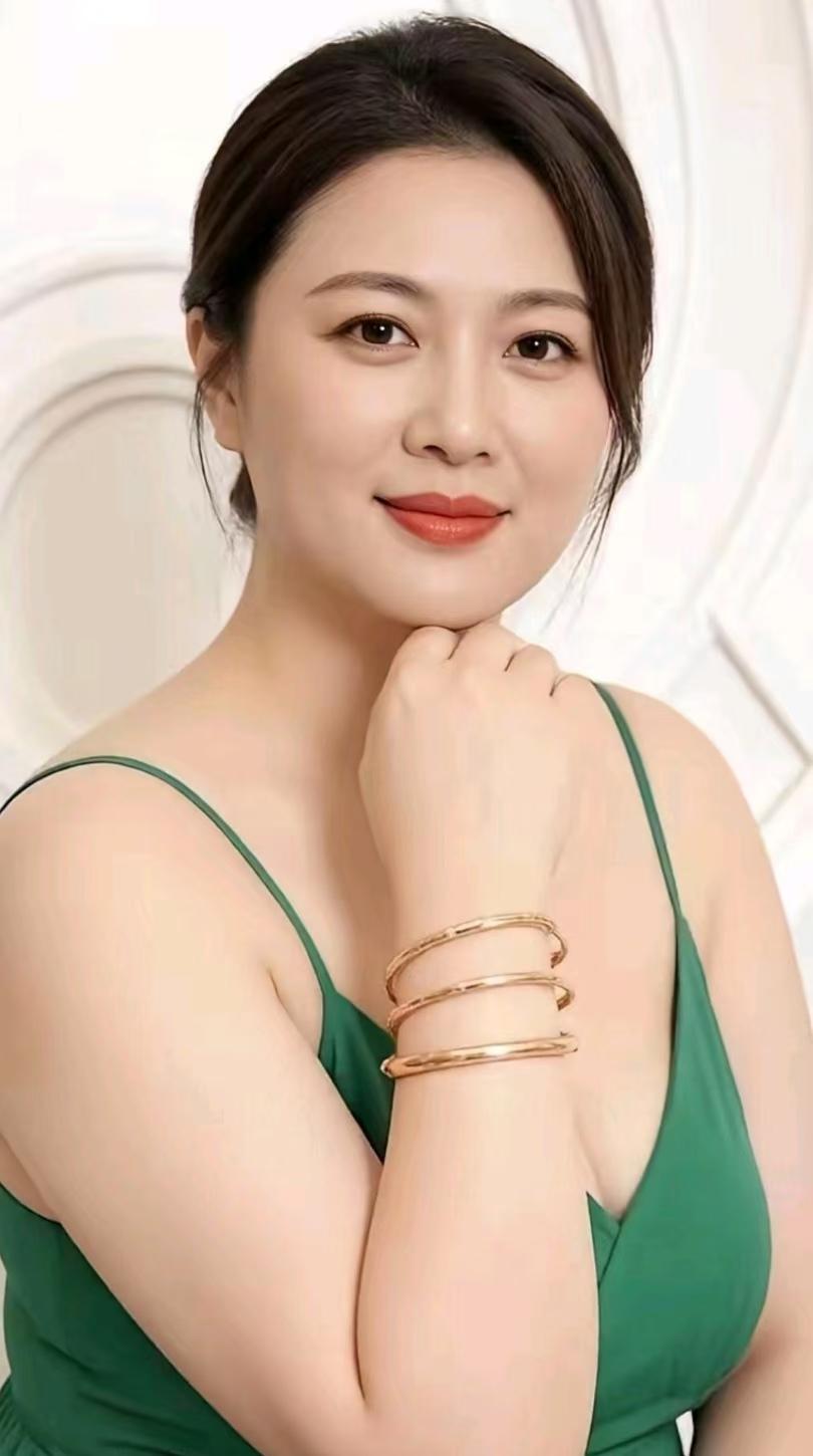 ＃感悟最深的一句话是什么？
    别人再好，也是别人，自己再不堪，也是自己，独