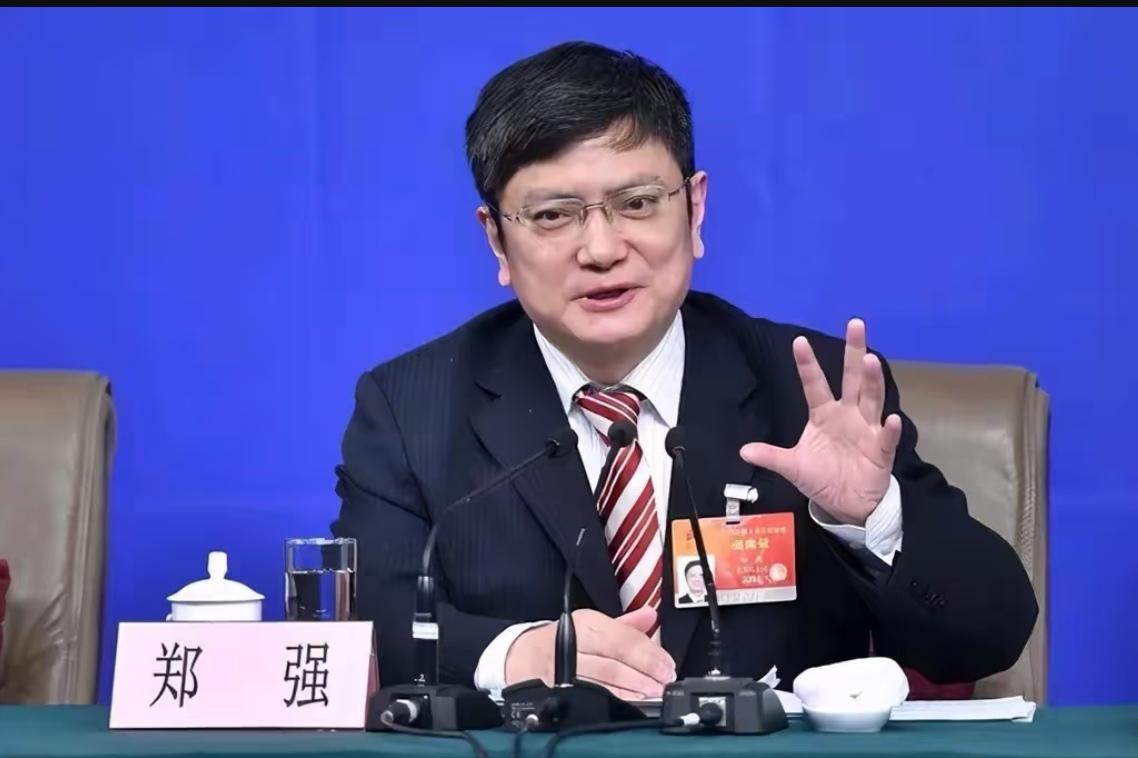郑强算得上优秀的教育家吗郑强坚守立德树人理念，批判教育功利化，重视人格培养与家国