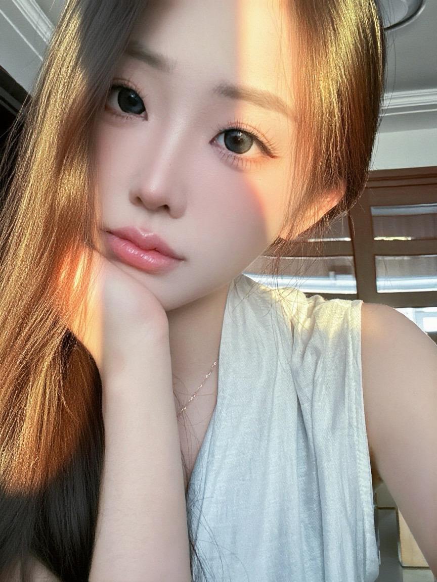 她说你任何为人称道的美丽 不及她第一次遇见你
