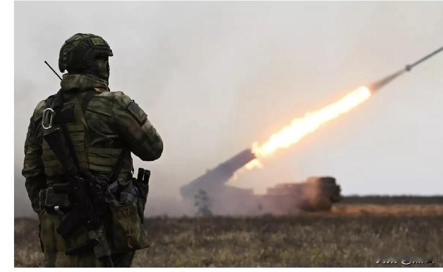 俄军成功解放乌克兰境内两处居民点
 
12月23日，塔斯社消息，俄罗斯军方高层发