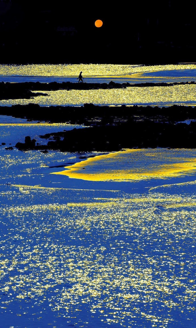 所以，你就是追涨杀跌的命，心理和思维决定了命运，哪怕有盖世英雄也救不了你？窥光自