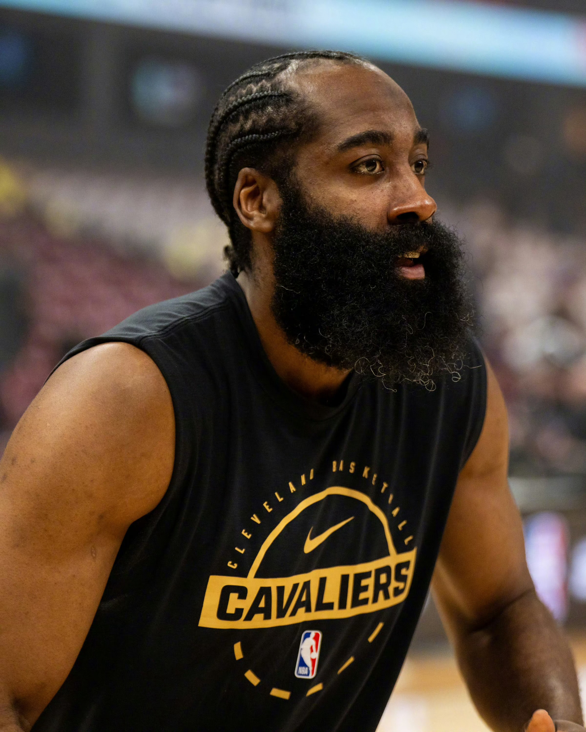 NBA  东决登哥连续错了四场比赛，本场比赛出战33分钟，8投2中，三分6中0，