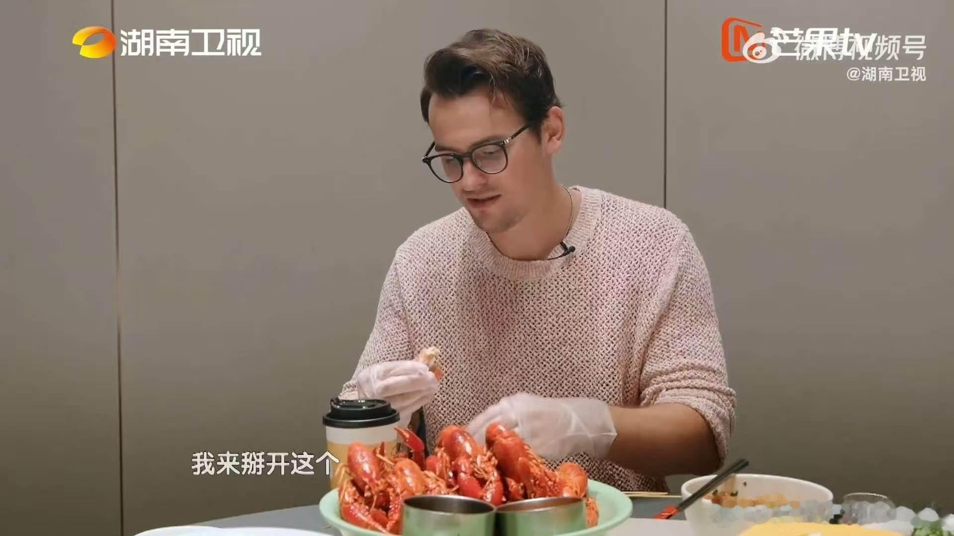 歌手直播Stanaj的宵夜把那英看馋了歌手2026斯纳吉迅速解锁长沙灵魂宵夜小龙