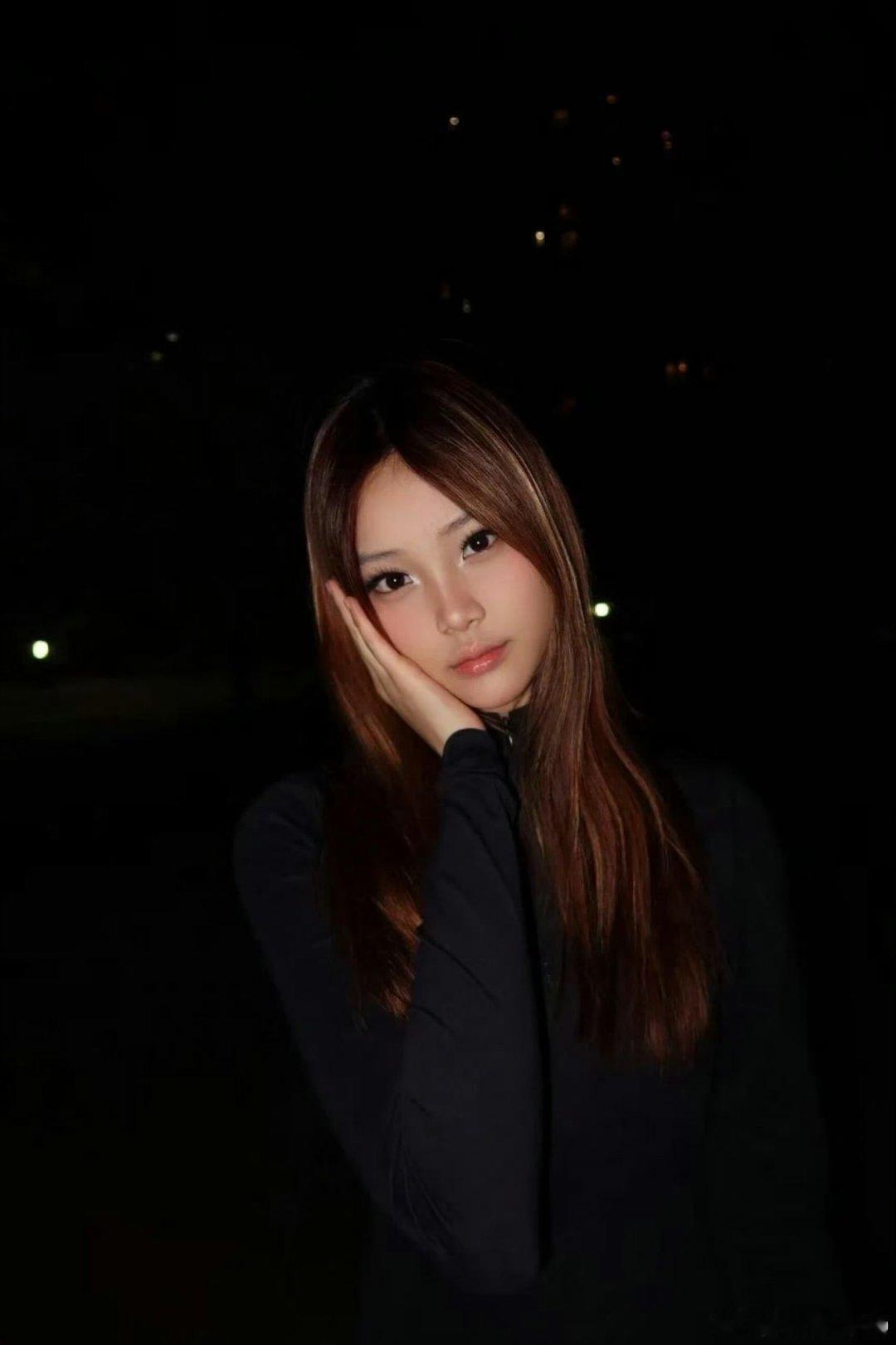 甜馨亚裔妆其实很好看哇 小女孩爱美很正常吧 