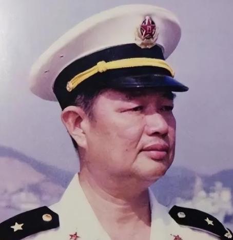 中国不开第一枪！如果不是1988年陈伟文将军果断亮剑，击沉越军两艘军舰，就没有如