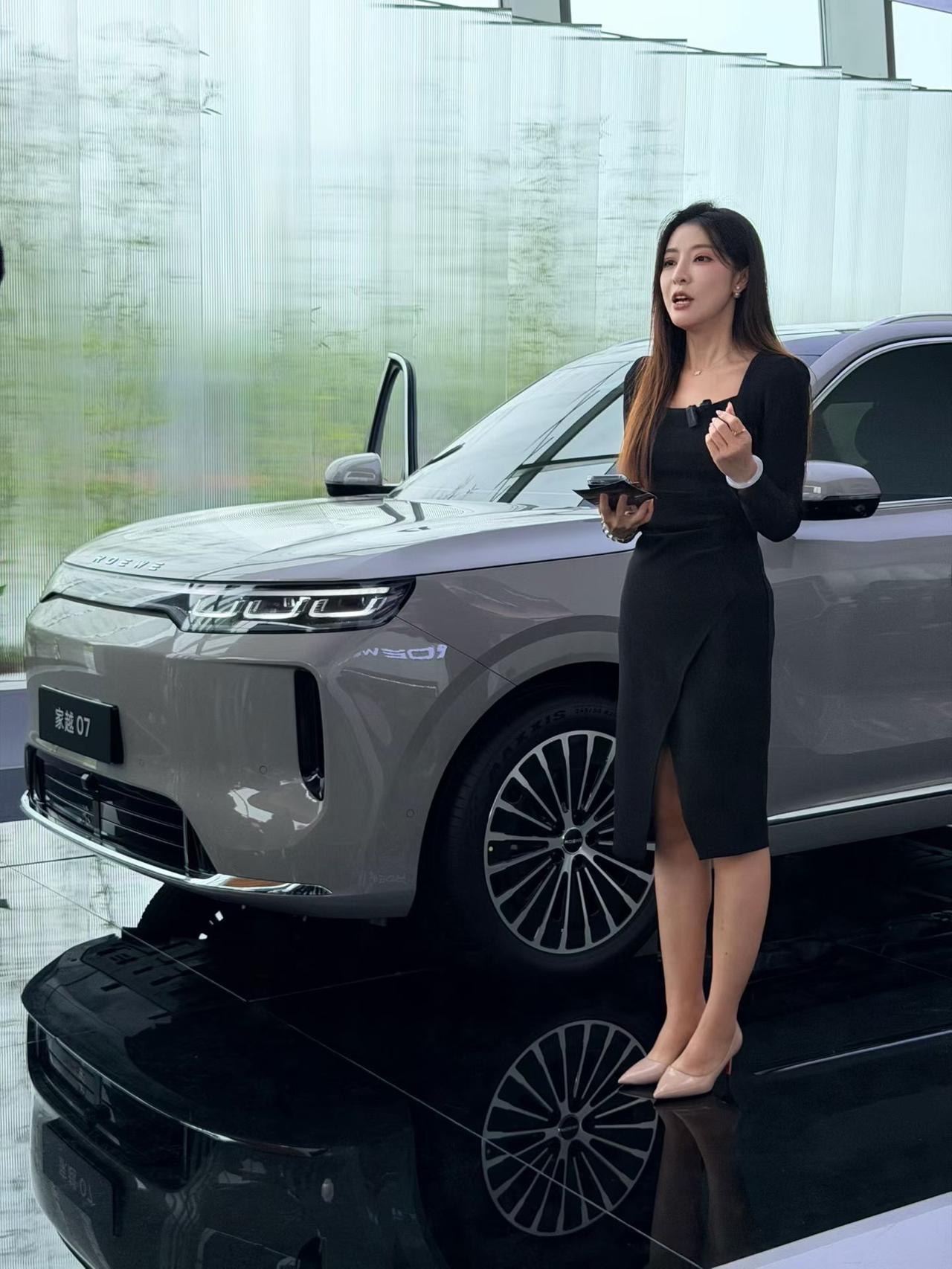 荣威中大型SUV家越07今天正式亮相，15-20万元零售价，增程SUV，3米的轴