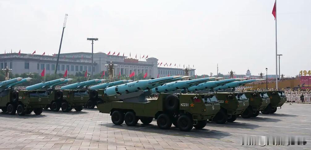 东风-27射程8000公里，美军航母在太平洋再无