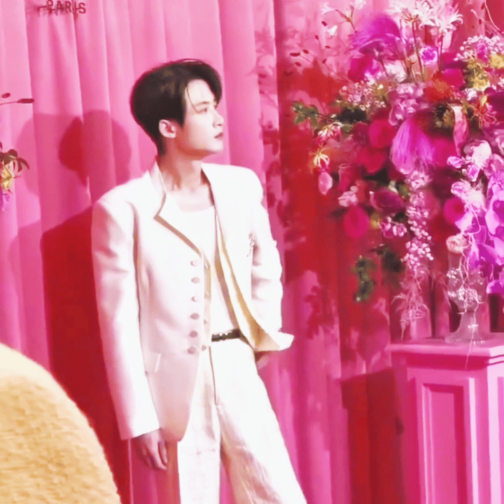 檀健次找不到兜系列永不断更，今晚杭州rv晚宴上的檀健次又是找兜失败的一天！然后还