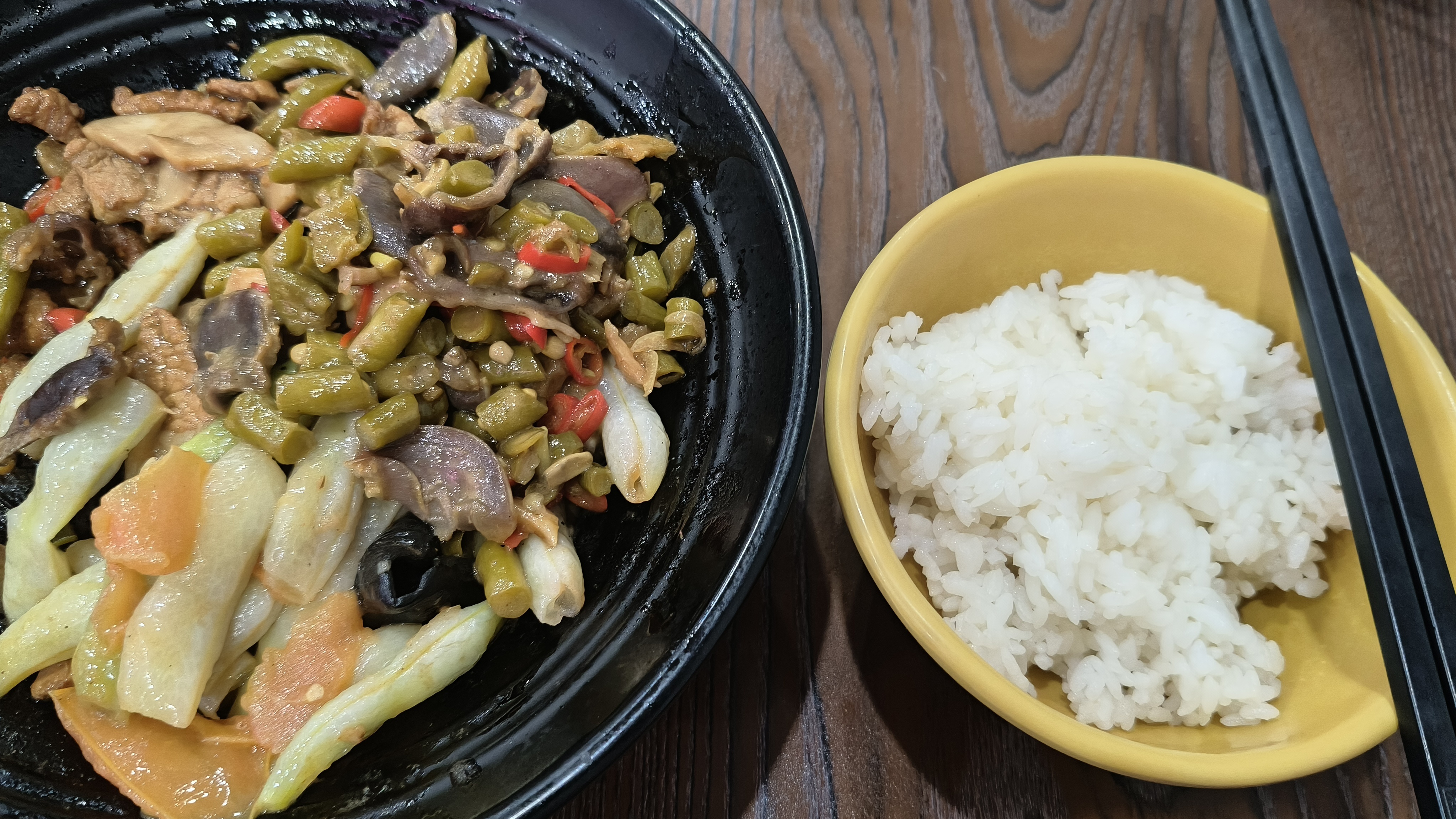 虞书欣 宵夜ing🤤 