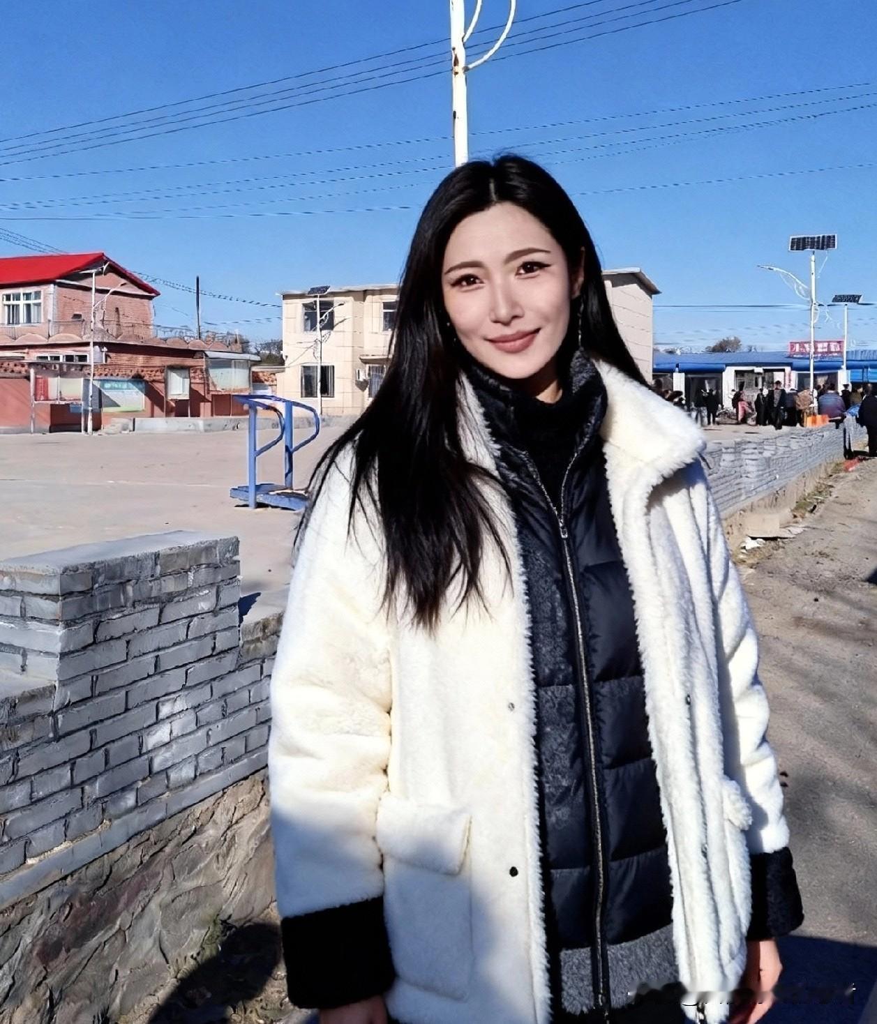  照顾好家人，也别忘了心疼自己，中年人的辛苦值得被看见，偶尔停下来喘口气，才能更