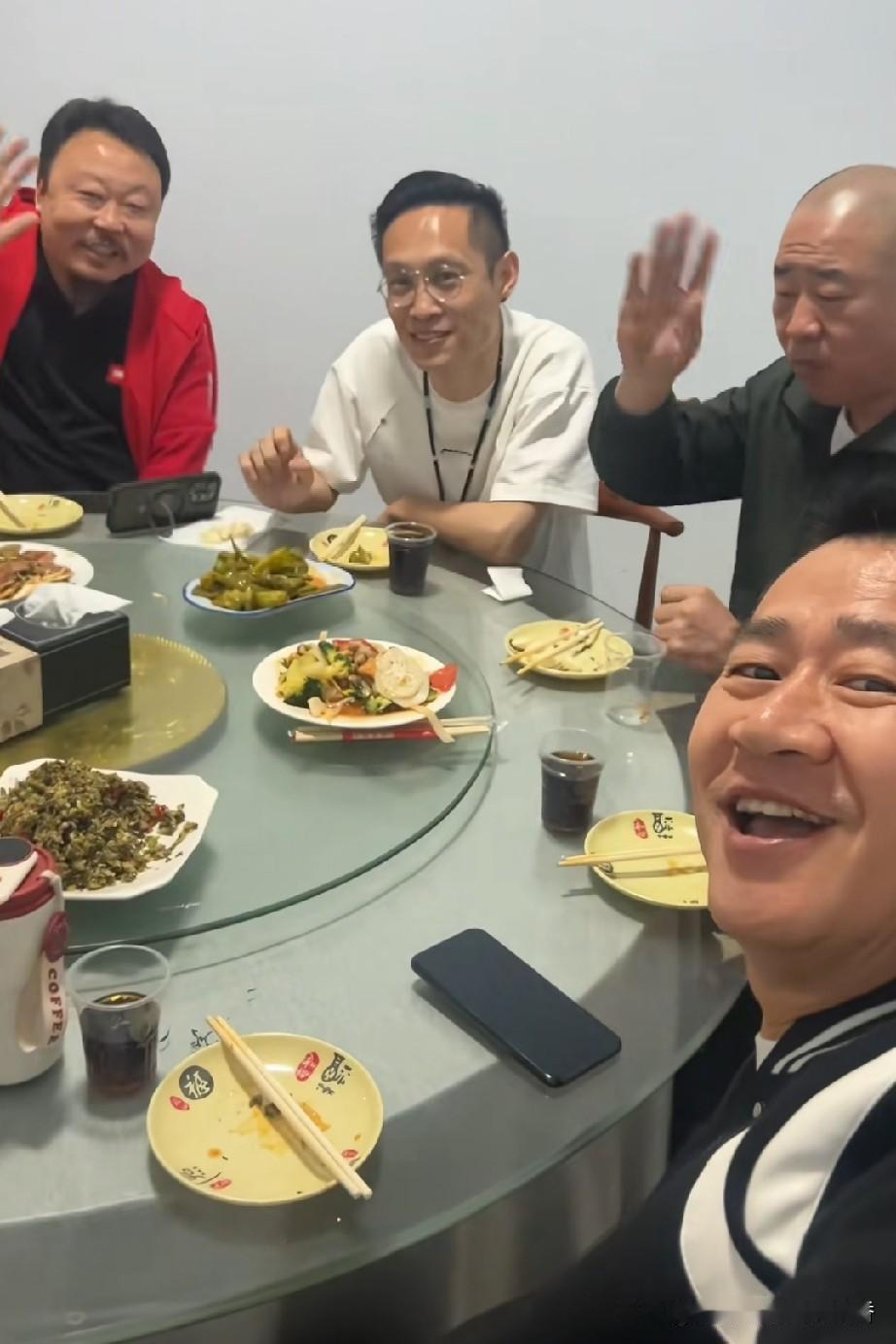 运城籍演员李嘉明自从有了六百万粉丝，直播带货赚到钱以后，自己筹备剧组拍起短剧来了