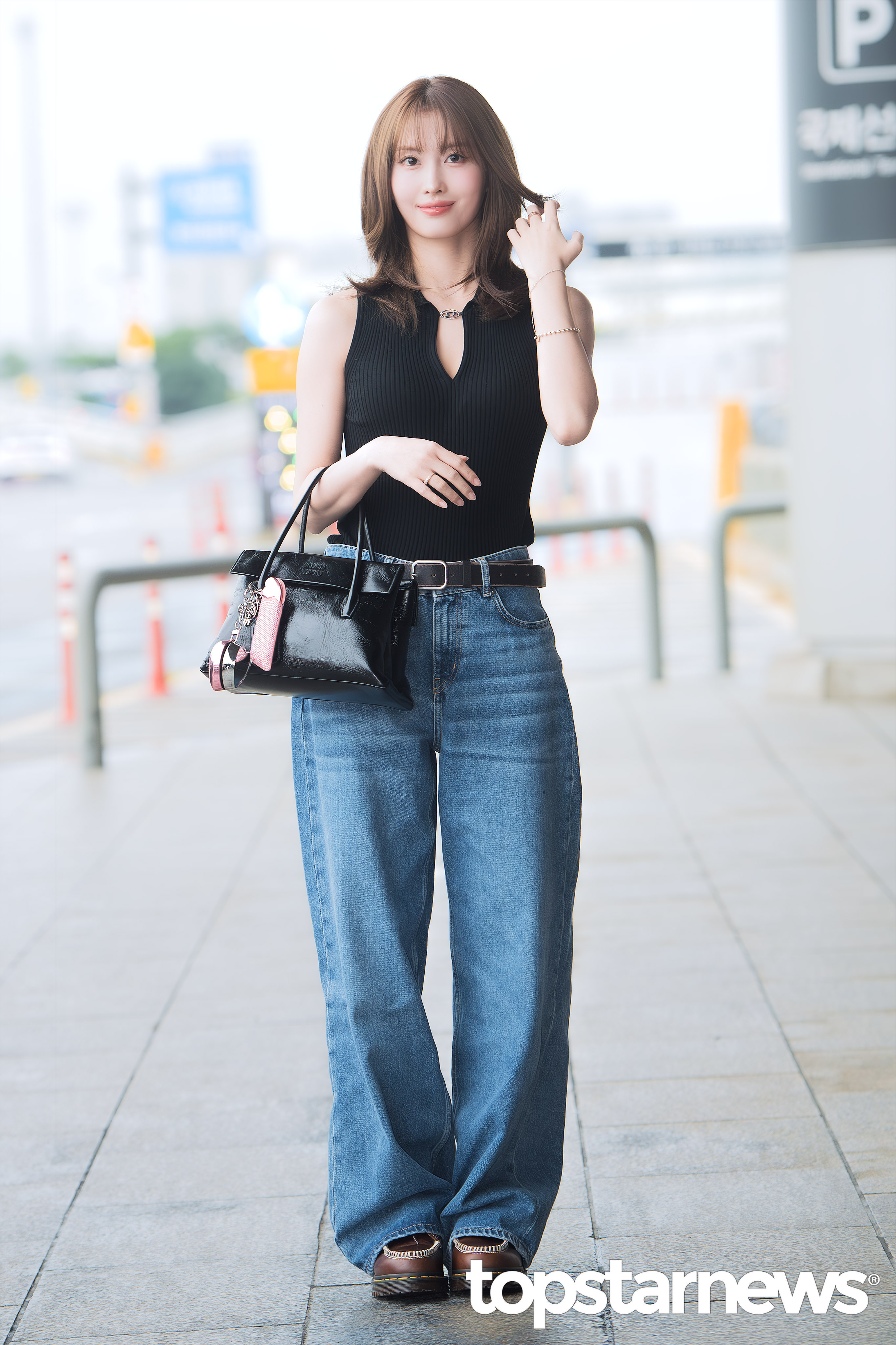 Momo平井桃🍑平井桃MiuMiu大使 260721 金浦机场出境 新闻图🖤