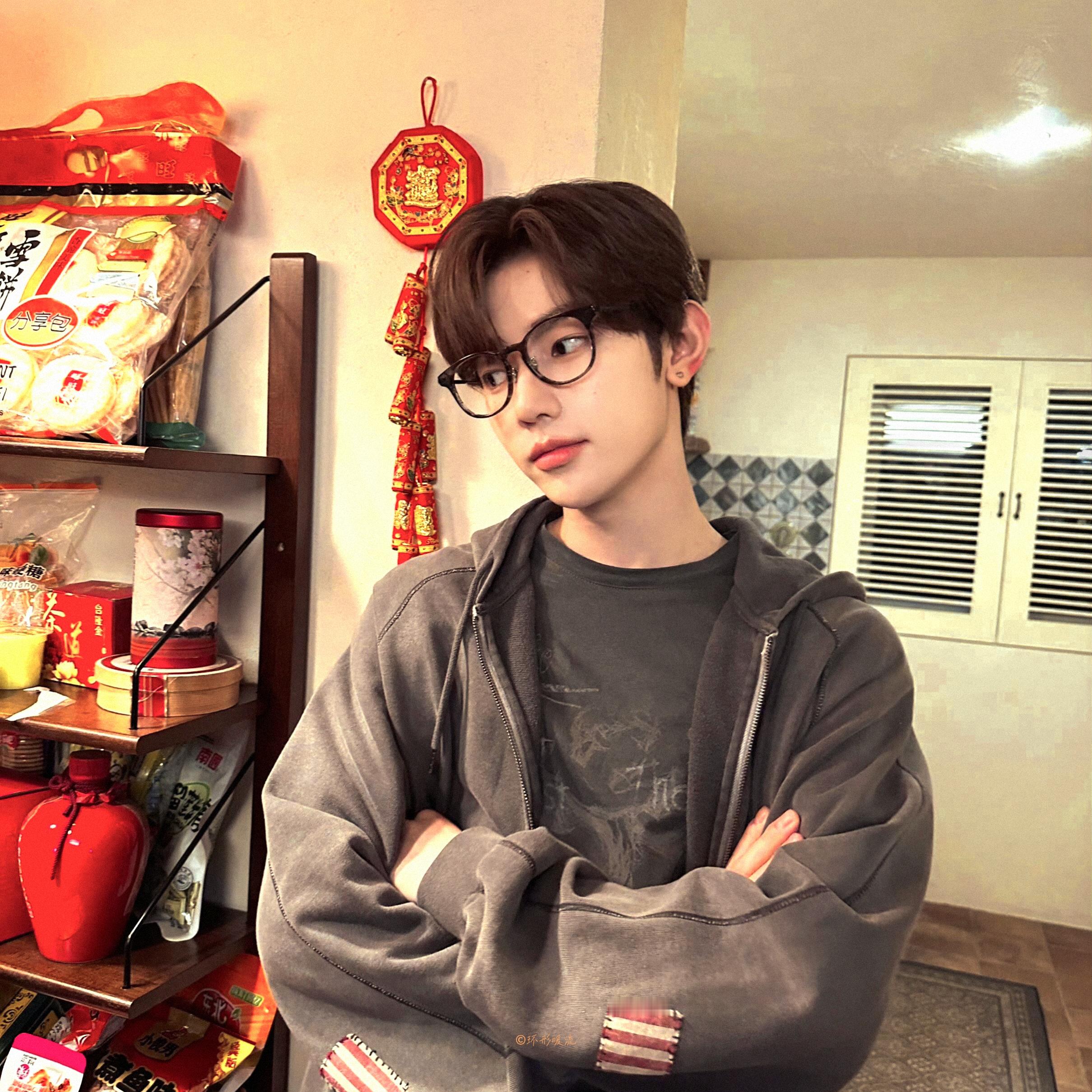 章昊 