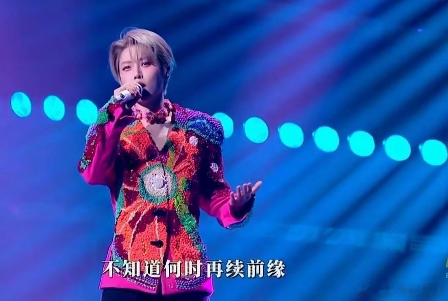 刘雨昕一开口就稳了 行走的CD机实锤！与金海心合作舞台，刘雨昕一开嗓就惊艳全场。