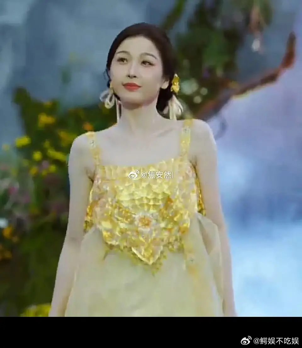 虞书欣red gala生图，实物和精修完全两样 