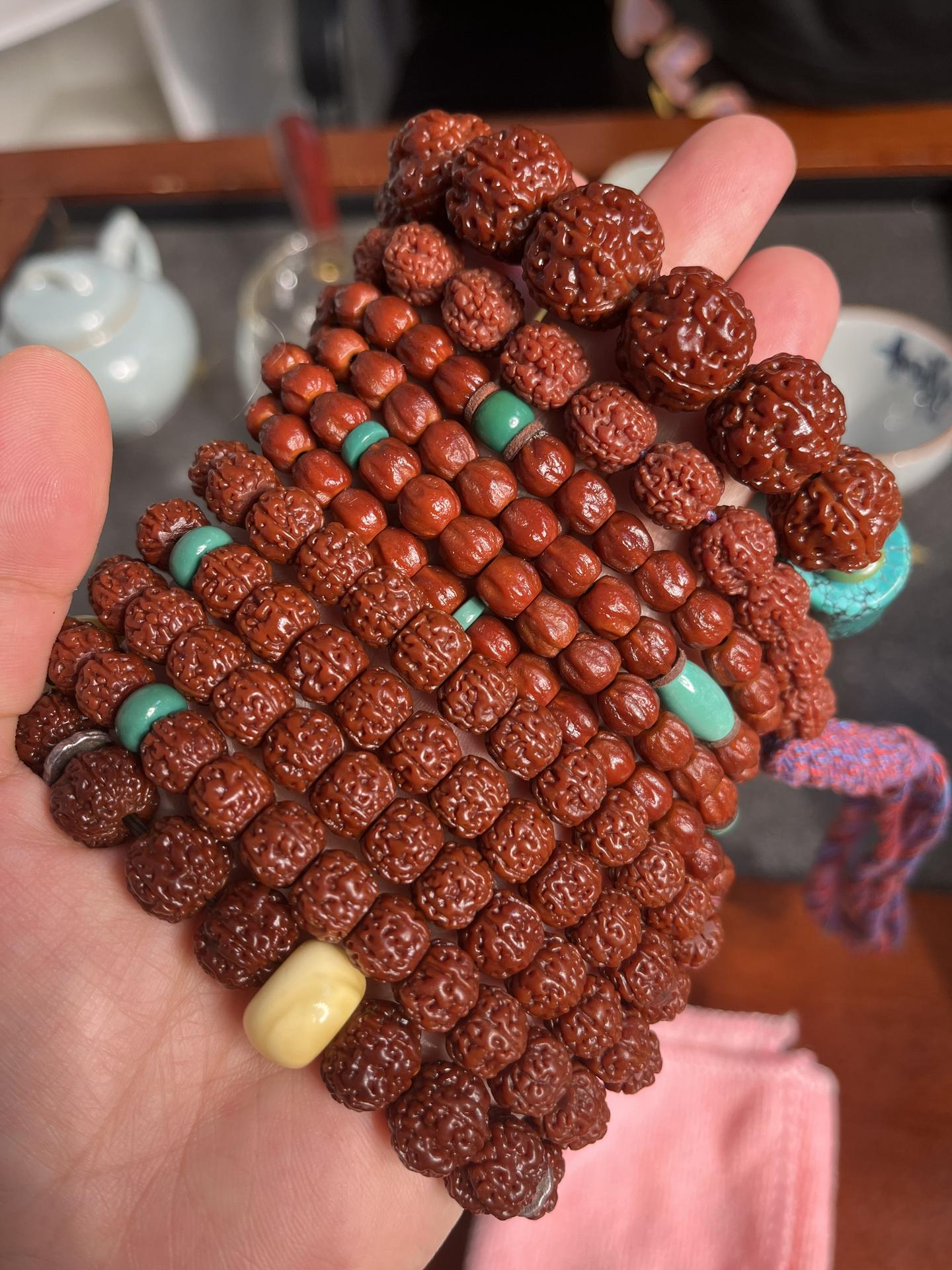 西游记里那么多美女，当初只顾着看猴，可是，长大了再看，最吸引人的还是他