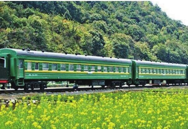 单位工会发的福利，中粮的福临门等产品不是没有，相比“金龙鱼”就少多了!

这是什