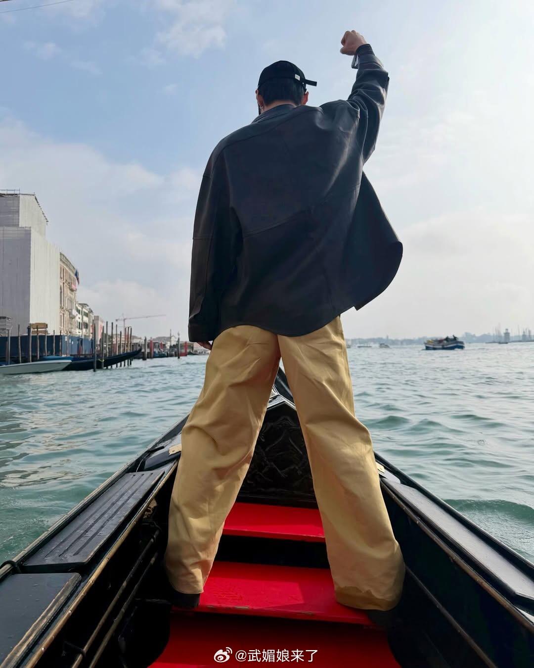 何与ins更新，好一个女友视角，我拍的