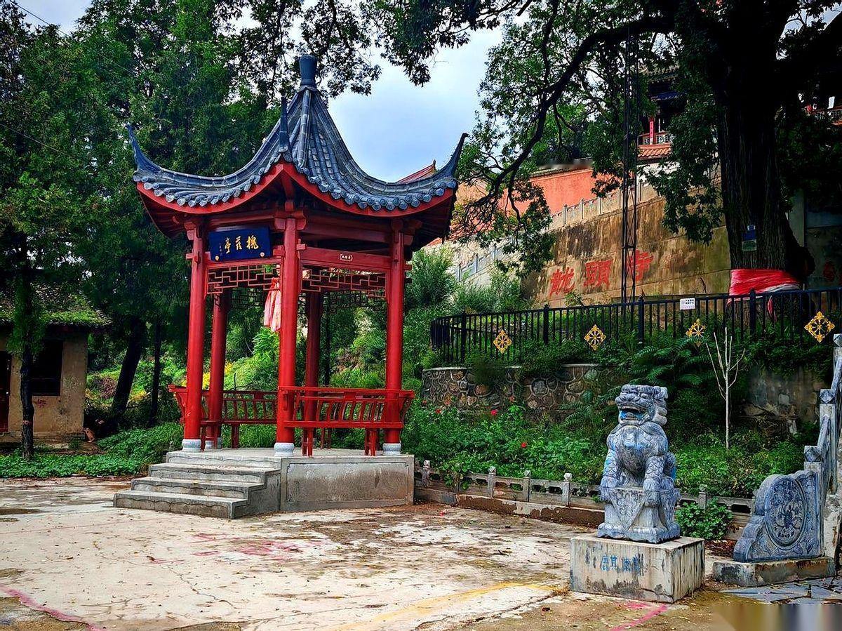 最近人人都往天水冲，但很多人，第一句话就说错了。
你兴冲冲地拦下一辆出租车，对师