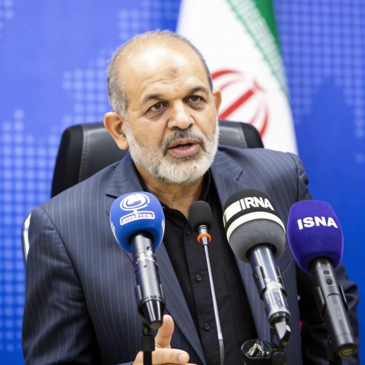 伊朗这次算是把压箱底的“老狠人”给请出来了。
2026年3月1日，瓦希迪临危受命