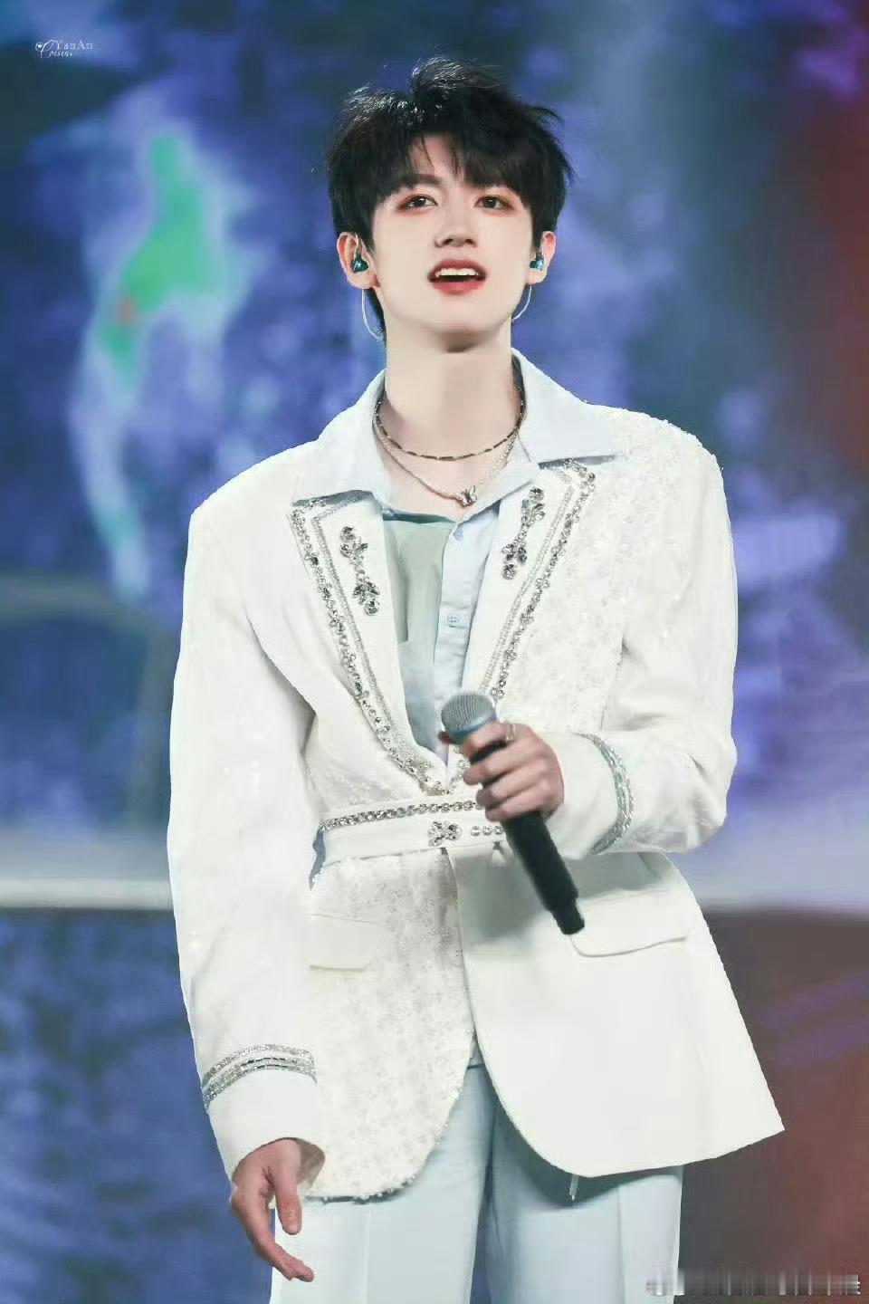 朱志鑫左航两家发生什么事了？ ​​​