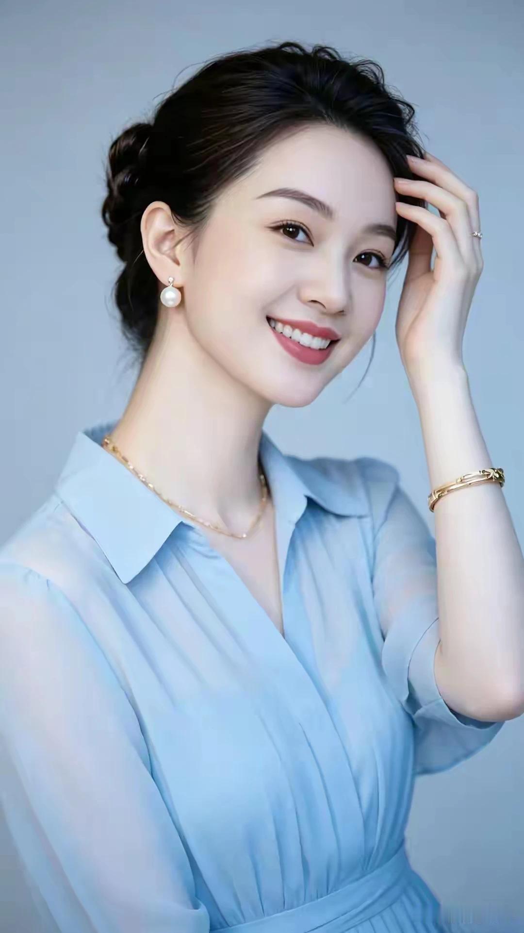 粗缯大布裹生涯，腹有诗书气自华。最是书香能致远。女人最大的底气就是自尊自律，自强