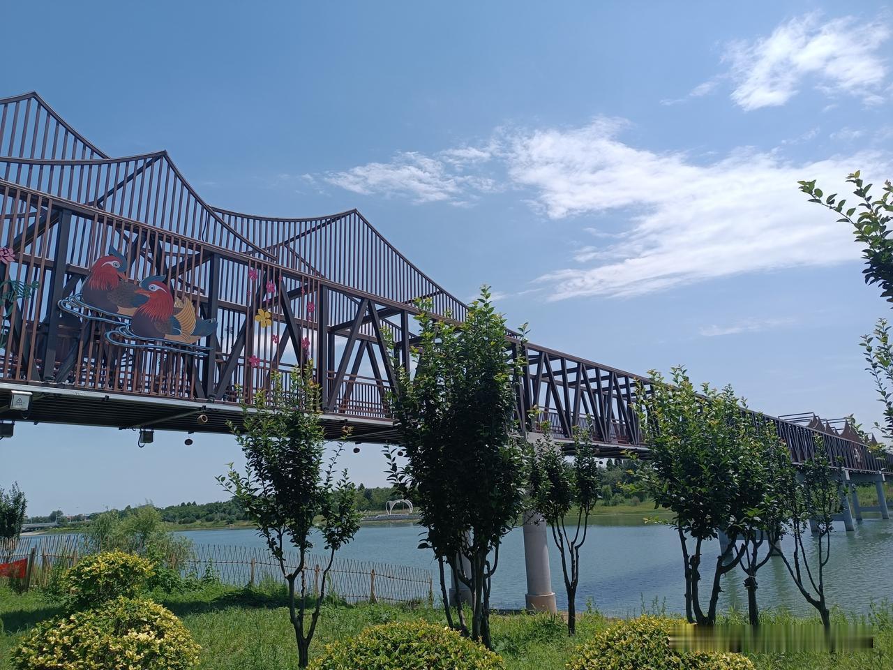 走过邢台七里河新晋网红打卡点——七里河连湖桥
图片
图片
图片
图片
图片
图片