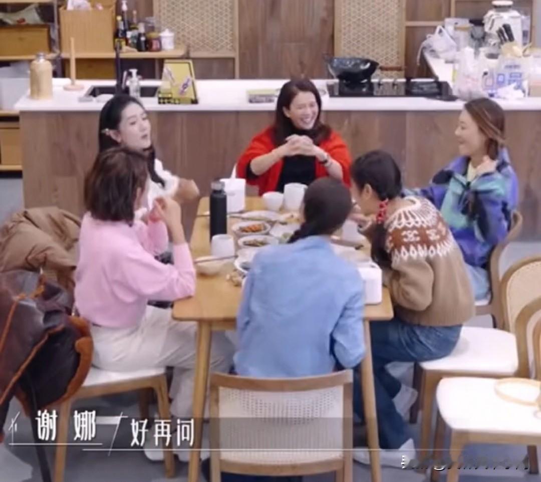 蔡少芬港普虽迟但到，娜式粤语也来添乱[呲牙][呲牙][呲牙]森不了情，比前列腺发