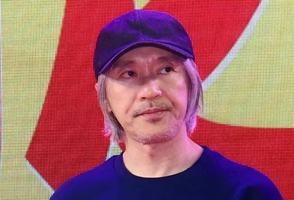 彻底闹大了，五十位明星力挺冯小刚新作，周星驰功夫女足仅少数艺人撑场，有人翻出一份