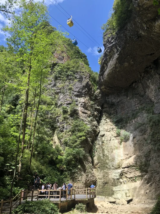 万盛黑山谷8.24实况！！！周末人挺多