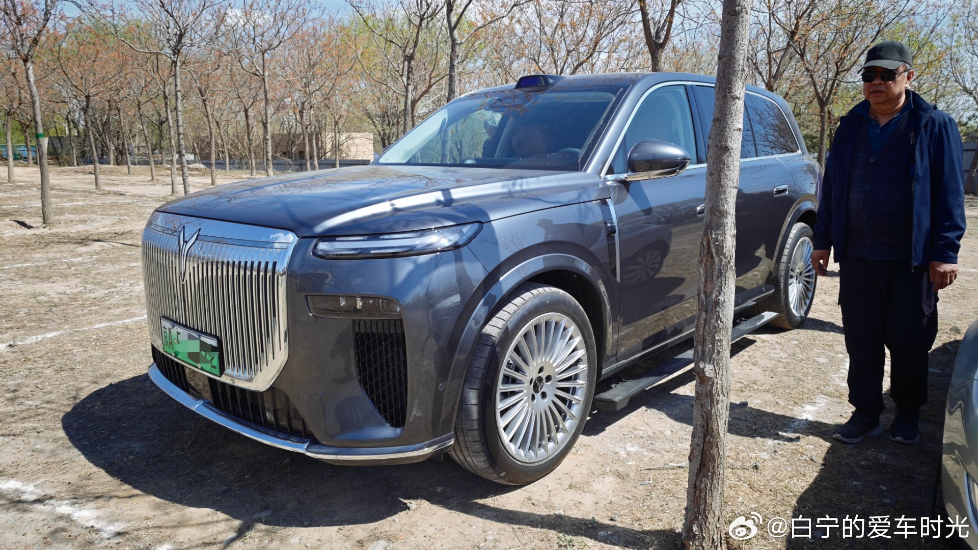 清明节来看看爷爷奶奶姥姥，转眼间爷爷奶奶已经在这里30年了，我们来这的交通工具也