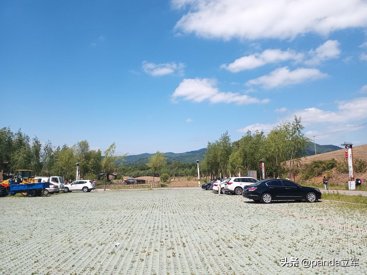 老头乐不让上路，那去哪里开呢！
我家亲戚就买台老头乐，平时出去买菜就开它，他住在