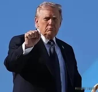 炸锅了！美国126名不同党派的议员居然凑了一封联名信，主题就11个字：求总统千万